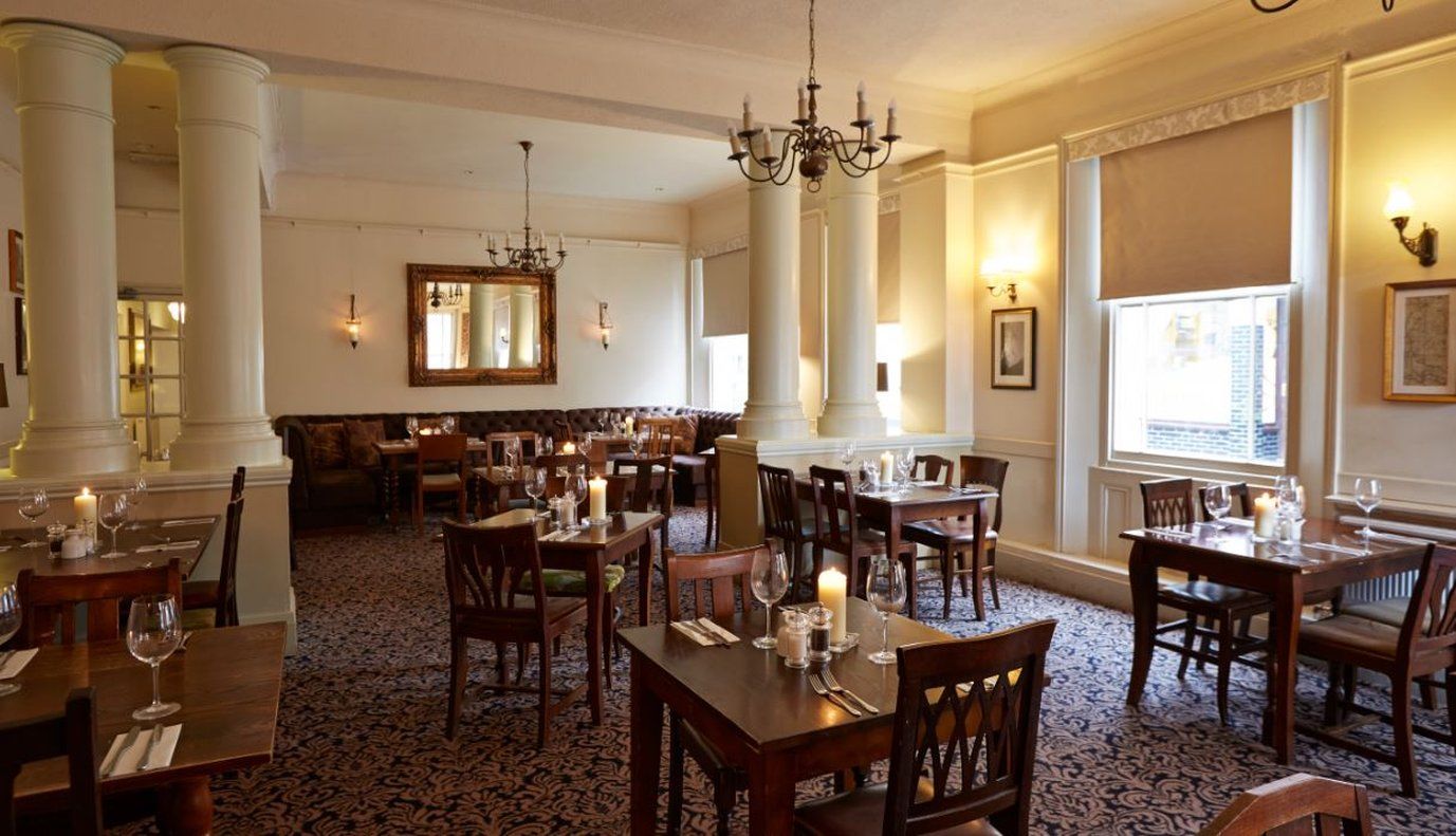 George Hotel By Greene King Inns Хънтингдън Ресторант снимка