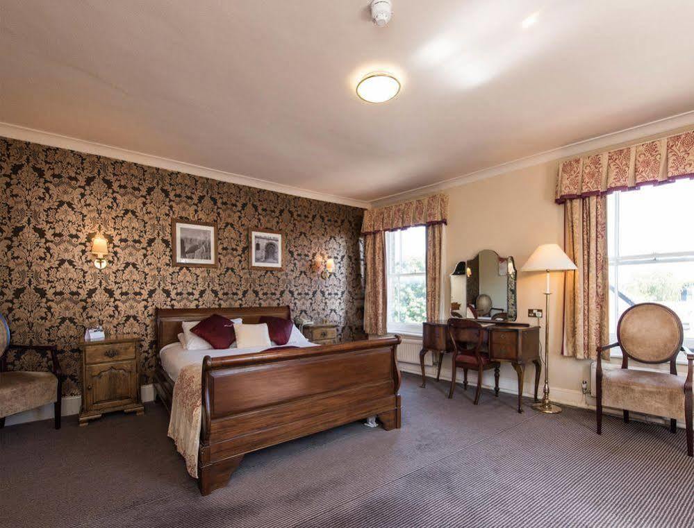 George Hotel By Greene King Inns Хънтингдън Екстериор снимка